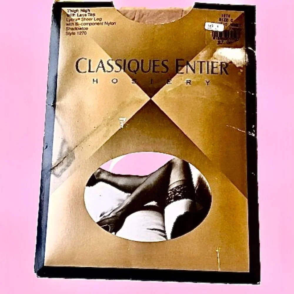 Classiques Entier Hosiery Thigh High with Lace Top Nylons CLASSIC HONEY Size C